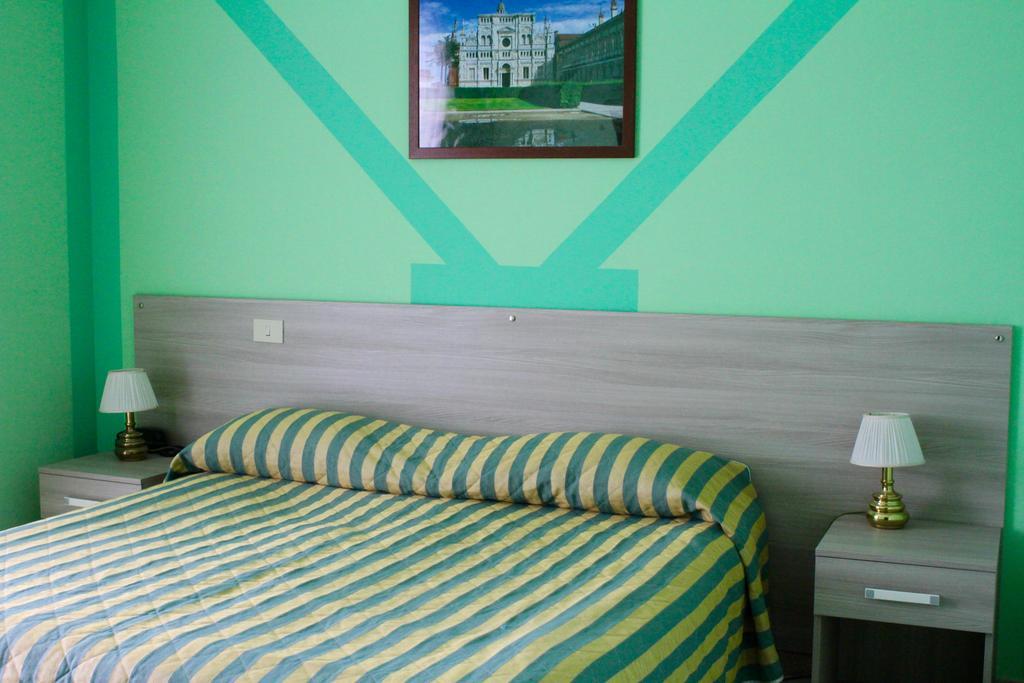 Hotel Certosa Чертоза-ди-Павия Экстерьер фото