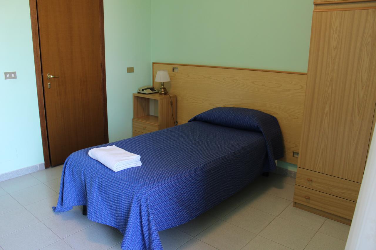 Hotel Certosa Чертоза-ди-Павия Экстерьер фото